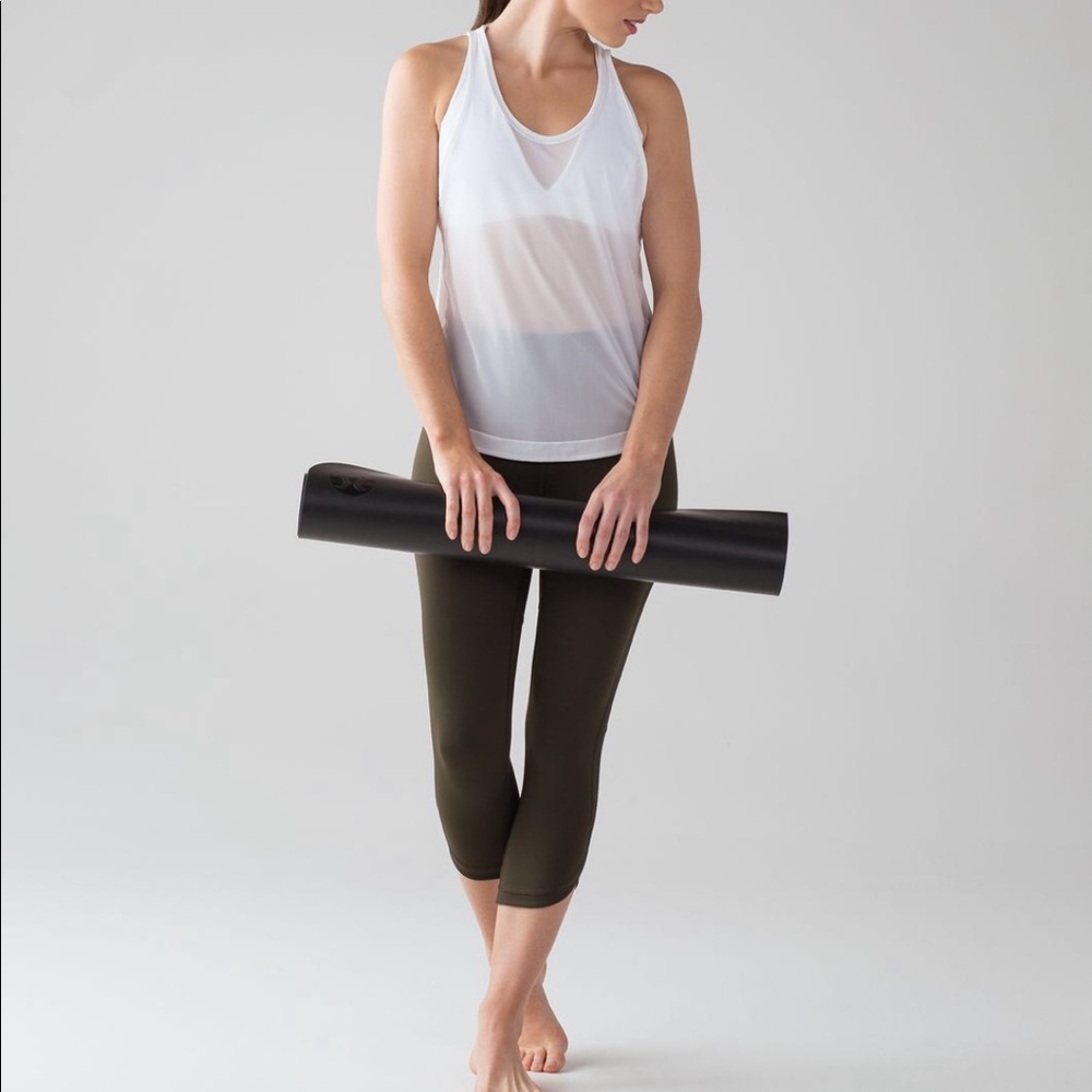 Lululemon revitalized top
